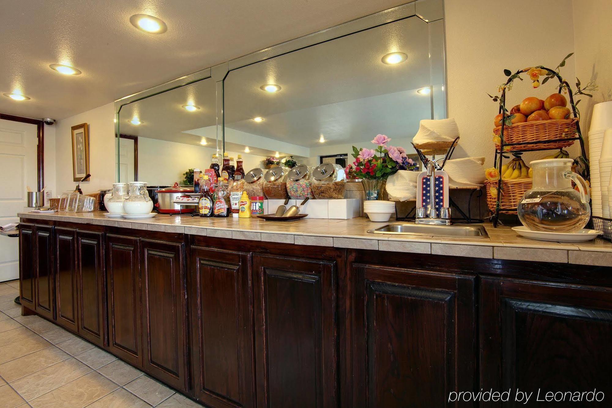 Americas Best Value Inn Paris Esterno foto