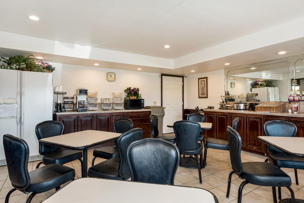Americas Best Value Inn Paris Esterno foto